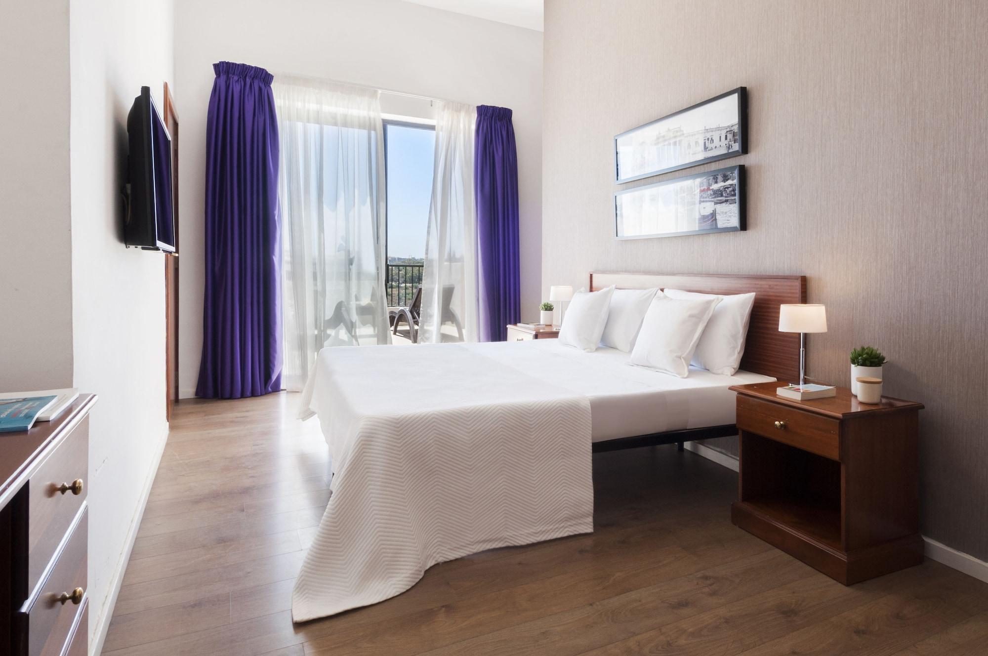 Hotel By St Sliema