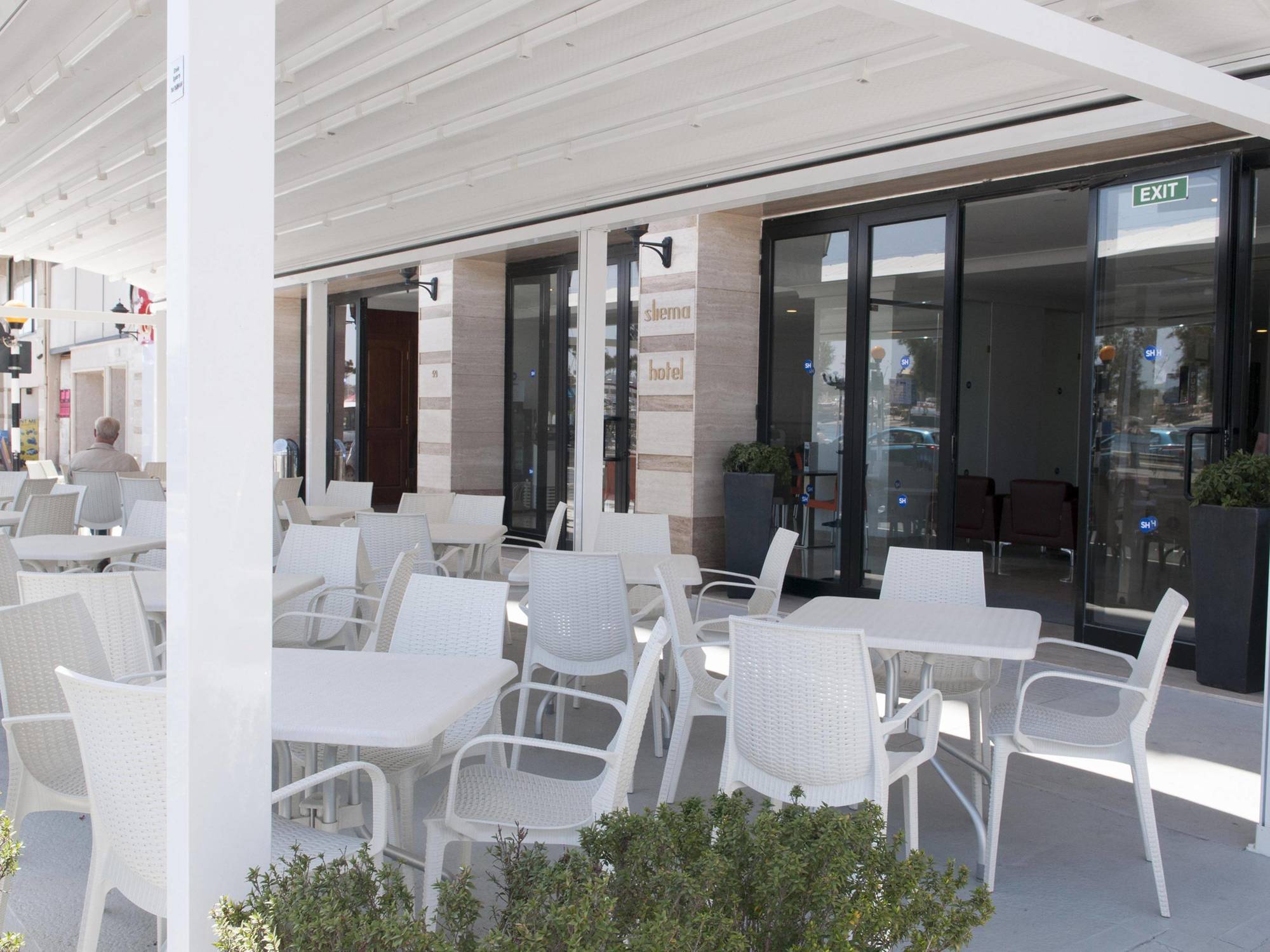 By St Hotel 3*